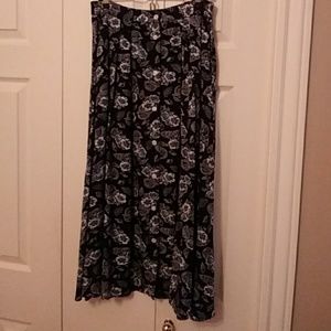 Gathered swing skirt